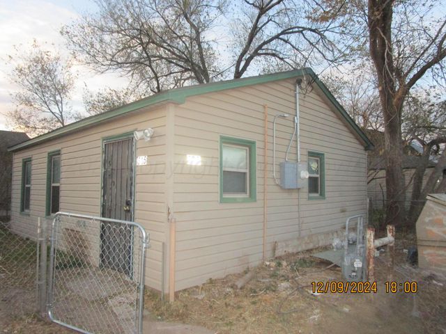 $700 | 315 South Austin Street | Original Town