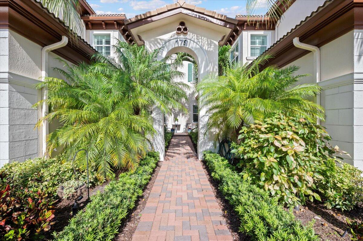 a view of a pathway in outside of the house