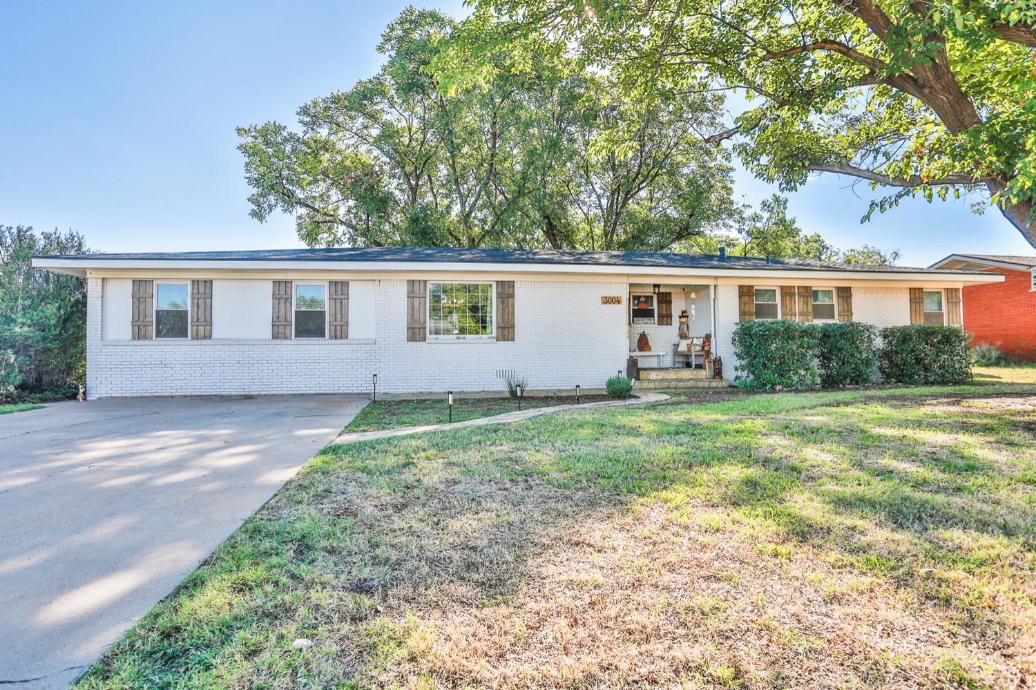 front view of house with a yard