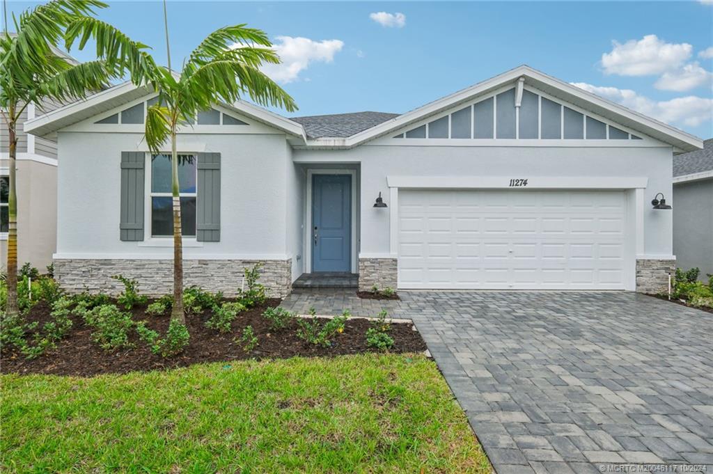 a front view of house with yard