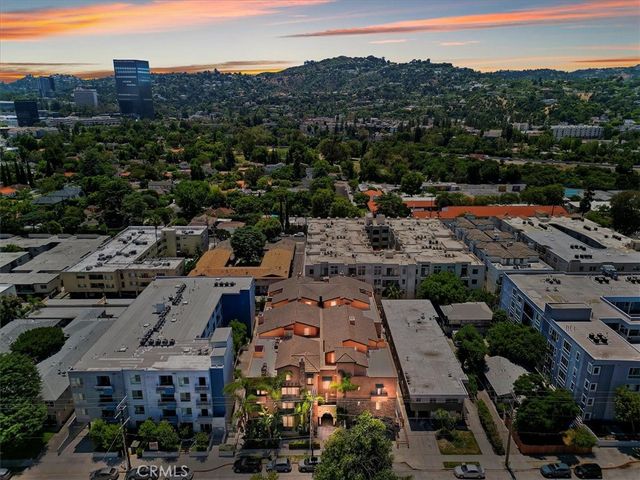 $799,900 | 10862 Bloomfield Street, Unit 106 | Toluca Lake