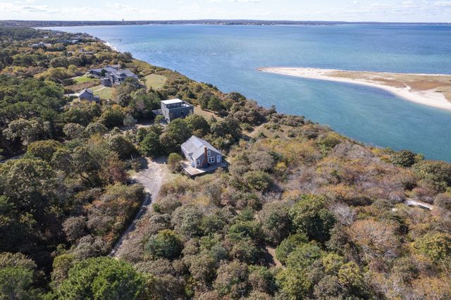 $3,250,000 | 9 North Neck Road | Chappaquiddick Island