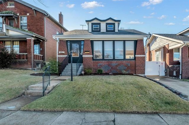 $359,900 | 6742 Marquette Avenue | Lindenwood Park