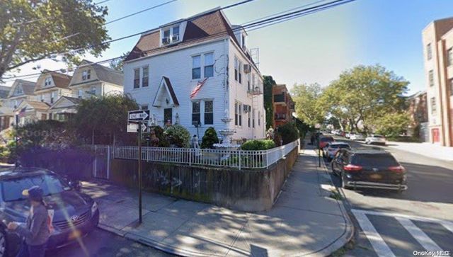 $1,800,000 | 53-04 Seabury Street | Nassau Heights