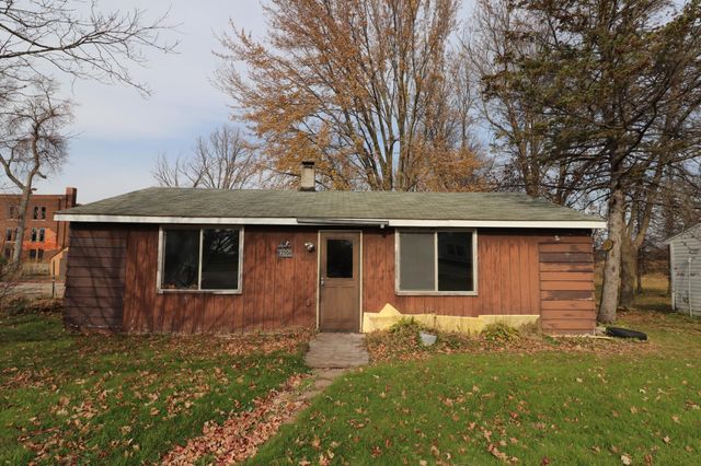 $59,900 | 310 Lincoln Street East | Burtrum