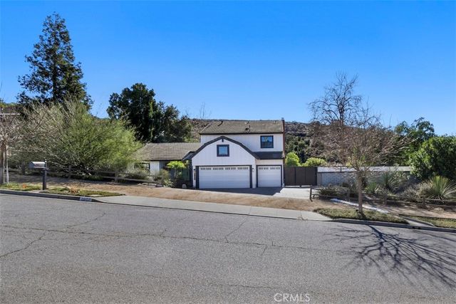 $1,599,990 | 2022 Casual Court | Central Simi Valley