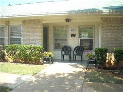 $705 | 500 Cross Creek | Dilley