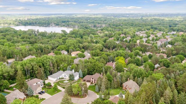 $995,000 | 685 Valley View Court | Grass Lake