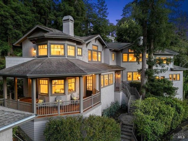 $6,648,000 | 118 Woodbine Drive | Blithedale Canyon