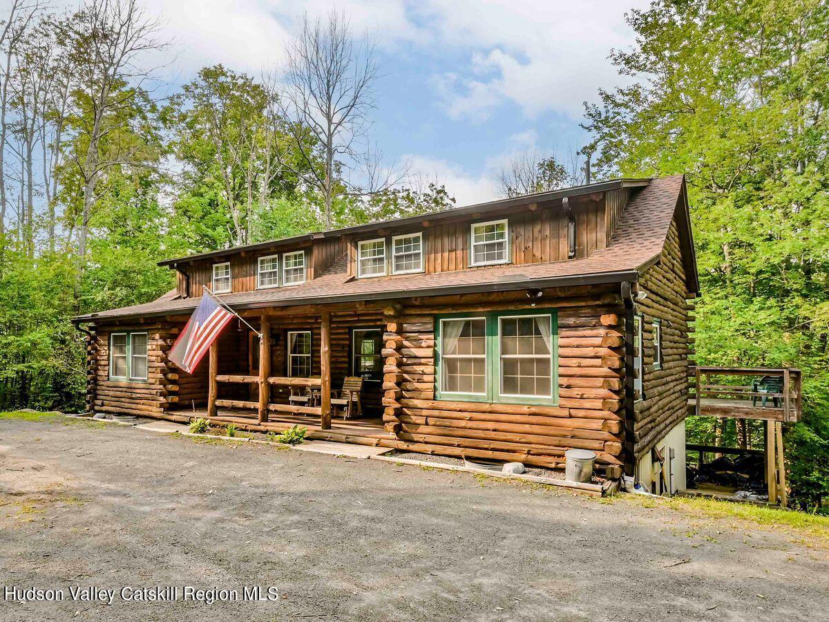 a view of a house with a garage