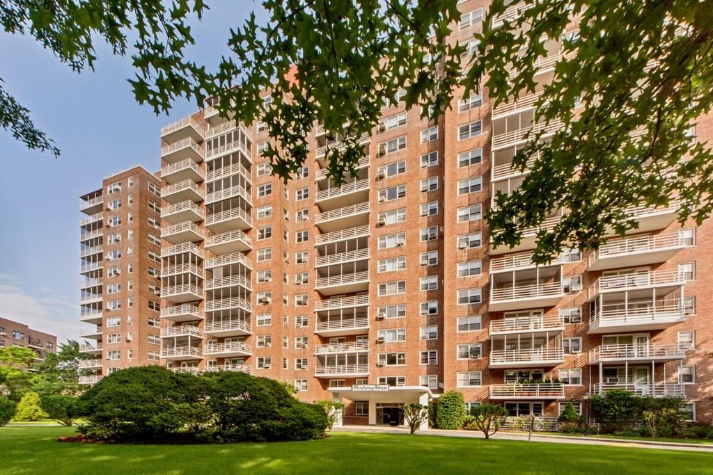 a view of a building with yard