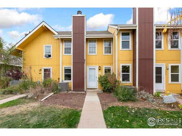 $330,000 | 324 Sundance Circle North, Unit B302 | Greenbriar Village