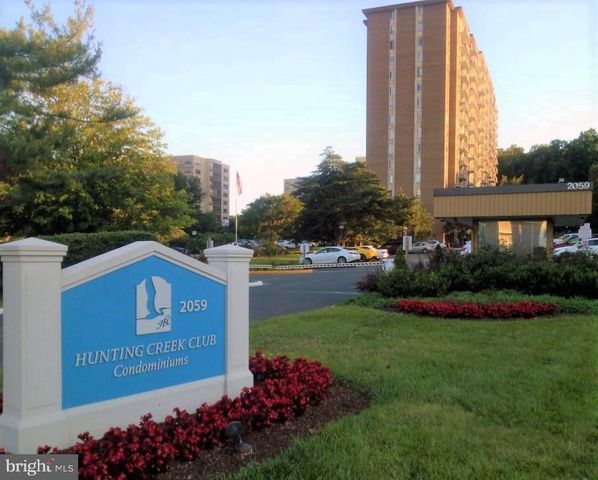 $1,365 | 2059 Huntington Avenue, Unit 702 | Huntington