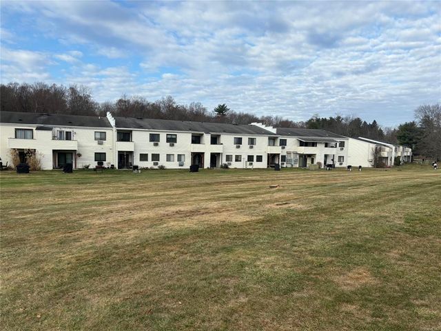 $245,000 | 16 Scarborough Lane, Unit C | Wappinger