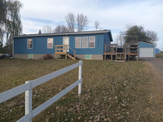 $285,000 | 11129 North Frontage Road | Pokegama Township - Pine County