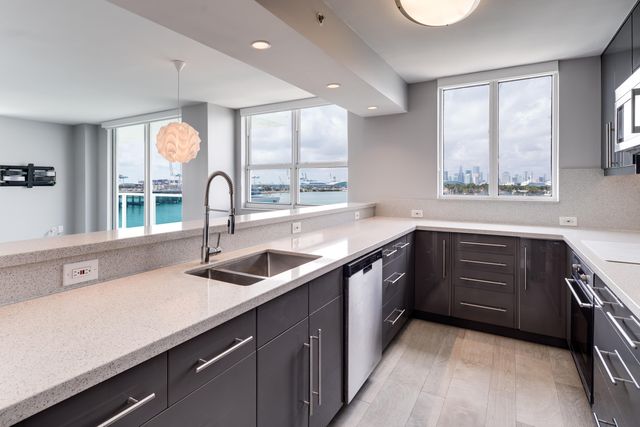 $1,840,000 | 650 West Avenue, Unit 701 | The Floridian Condominiums