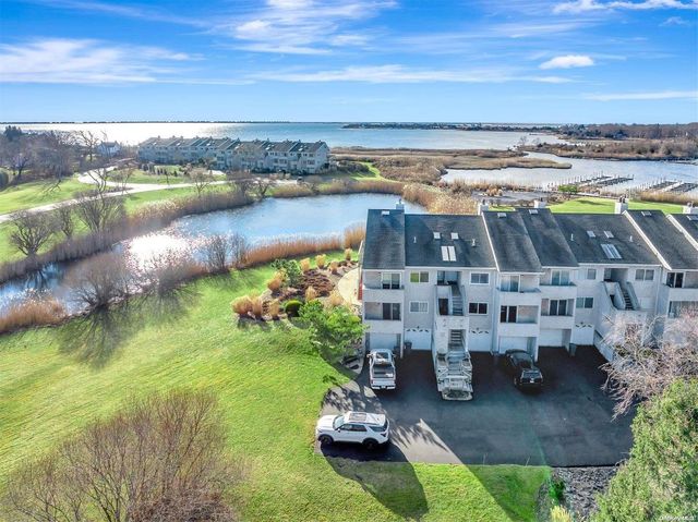 $699,999 | 25 Pameeches Path, Unit 25 | East Moriches