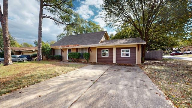 $269,000 | 1200 Rebecca Lane | Arkansas Heights