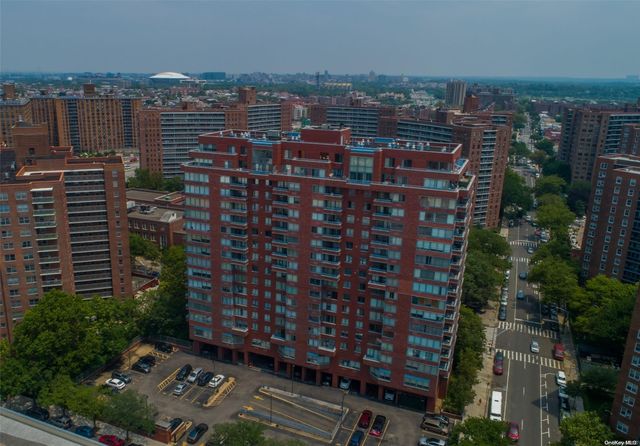 $699,000 | 62-54 97th Place, Unit 4I | Rego Park