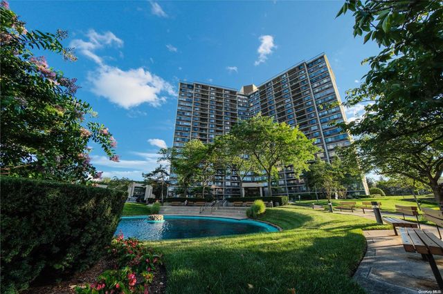 $665,888 | 1 Bay Club Drive, Unit 5F | Bay Terrace