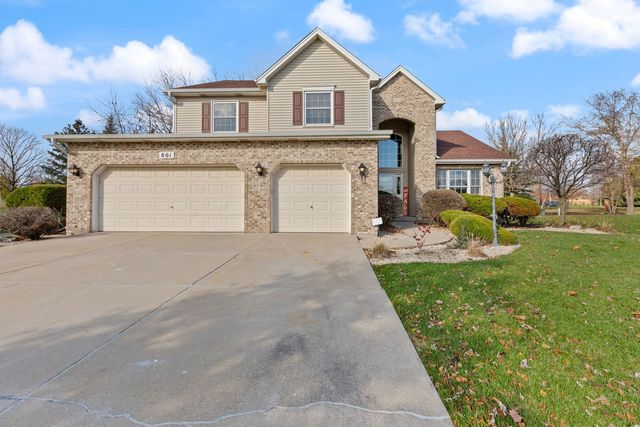 $475,000 | 801 Butterfield Court | Shorewood