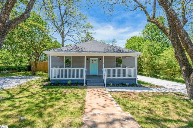 $339,900 | 18 East 7th Street | Parker