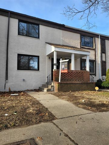 $669,999 | 135-54 223rd Street | Laurelton