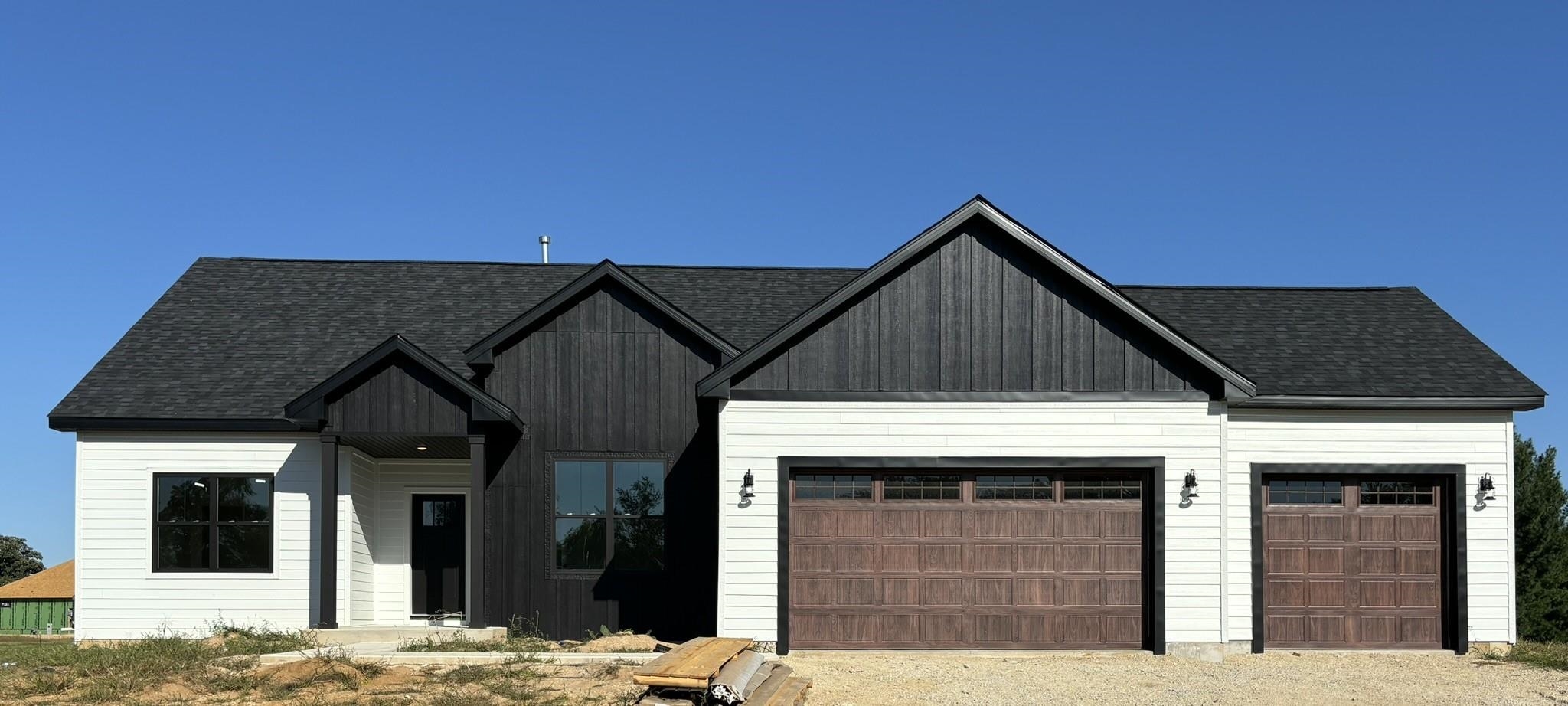 a view of house and yard