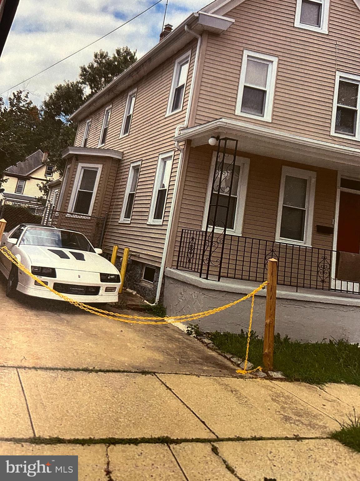 a view of a house with street