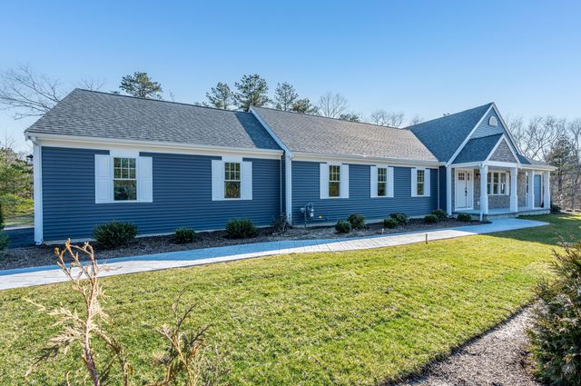 $1,099,000 | 17 Silver Leaf Lane | Mashpee