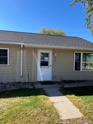 $1,100 | 1426 Black Oak Avenue | Montevideo