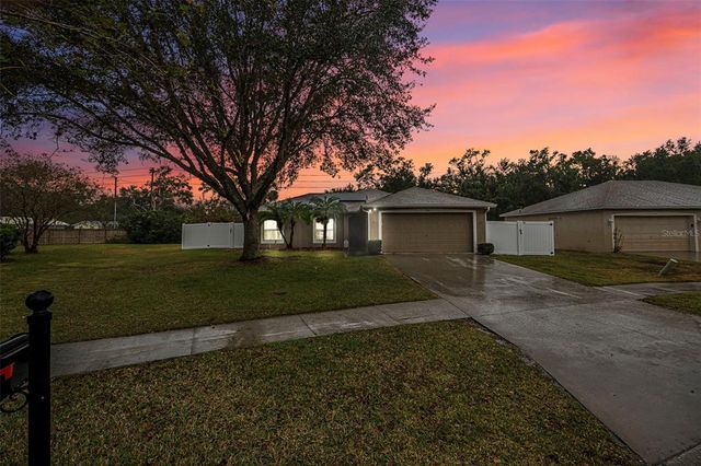 $325,000 | 1300 Benton Lake Drive East | DeLand