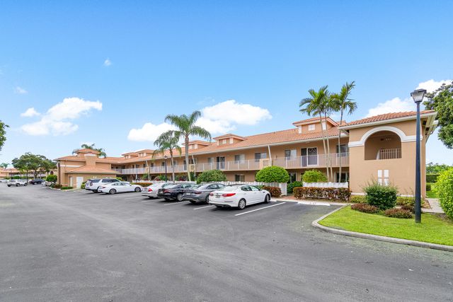 $298,000 | 5952 Regal Glen Drive, Unit 207