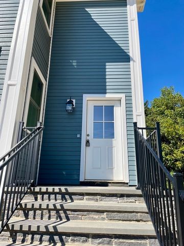 $3,000 | 53 Manning Street, Unit C | Downtown Hudson