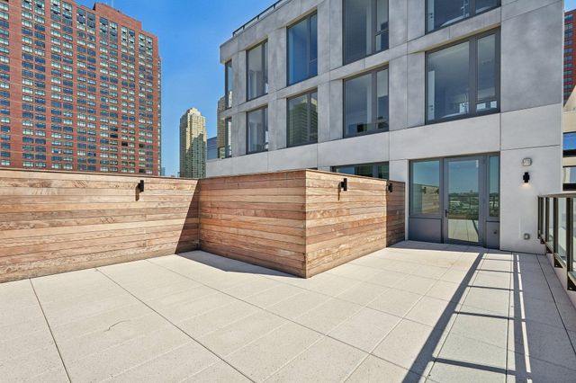 $2,650,000 | 144 1st Street, Unit 9N | Powerhouse Arts District