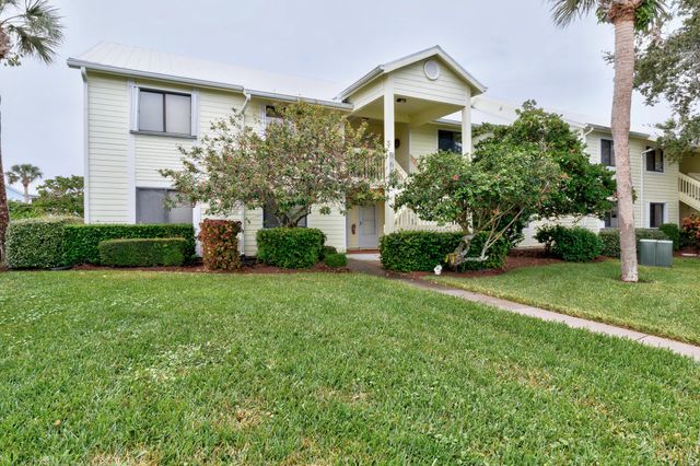 $289,000 | 9650 Estuary Way, Unit 2 | Pelican Pointe of Sebastian