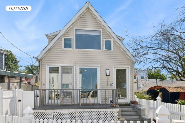 $635,000 | 723 King Avenue | City Island