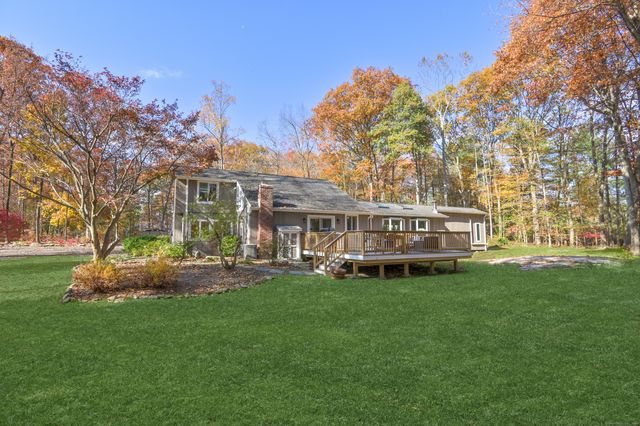 $1,050,000 | 36 South Olmstead Lane | Ridgefield