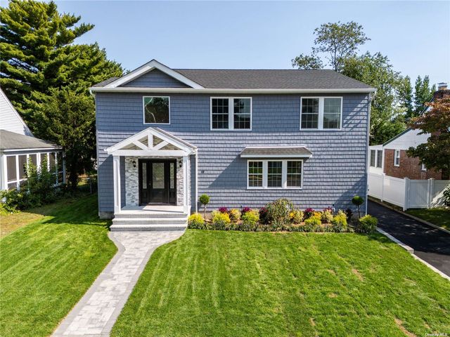 $1,100,000 | 40 Wagg Avenue | Malverne