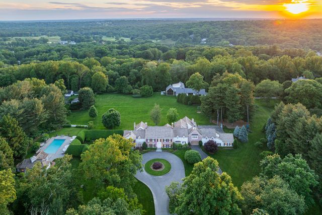 $19,000,000 | 865 Hollow Tree Ridge Road | Darien