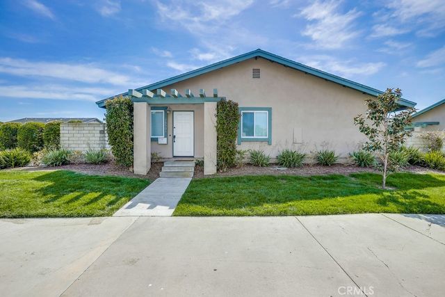 $3,300 | 16501 Caballero Lane | Northwest Huntington Beach