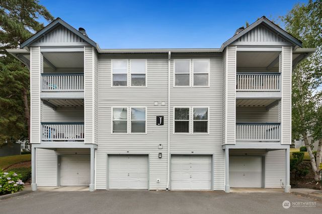 $305,000 | 33020 10th Avenue Southwest, Unit J202 | Federal Way