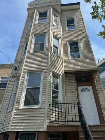 $2,600 | 64.5 Jefferson Street, Unit 2 | West Slope