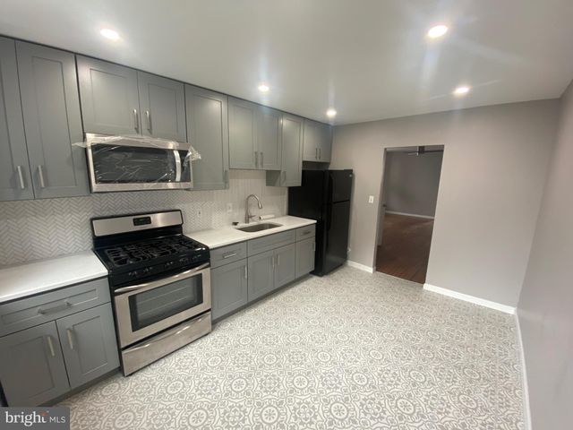 $1,300 | 2555 Grays Ferry Avenue | Graduate Hospital