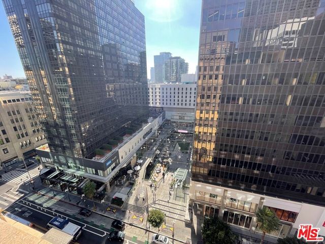 $3,536 | 727 West 7th Street, Unit 1310 | Downtown Los Angeles