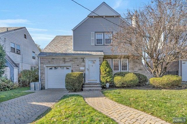 $754,000 | 1040 Warren Parkway | Teaneck