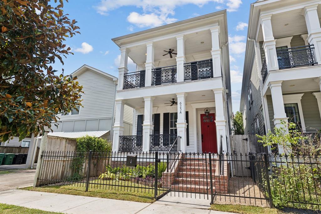 Welcome to 623 Allston! A classic Heights creole style home.