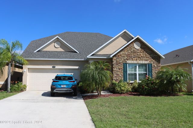 $369,900 | 2055 Neveah Avenue | Palm Bay