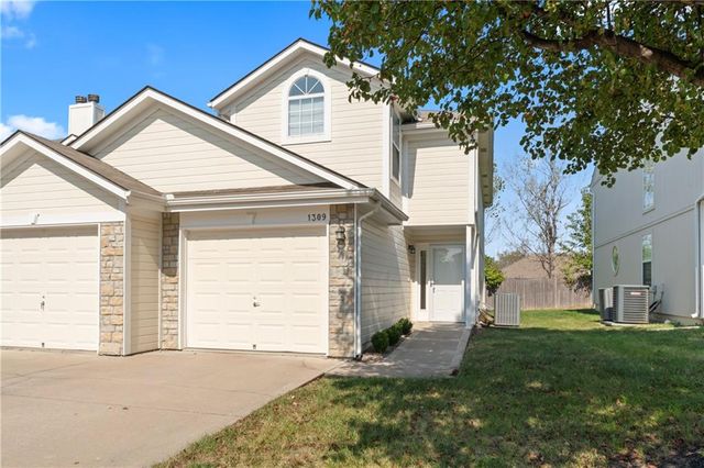 $199,900 | 1309 Northwest Hidden Ridge Circle | Blue Springs