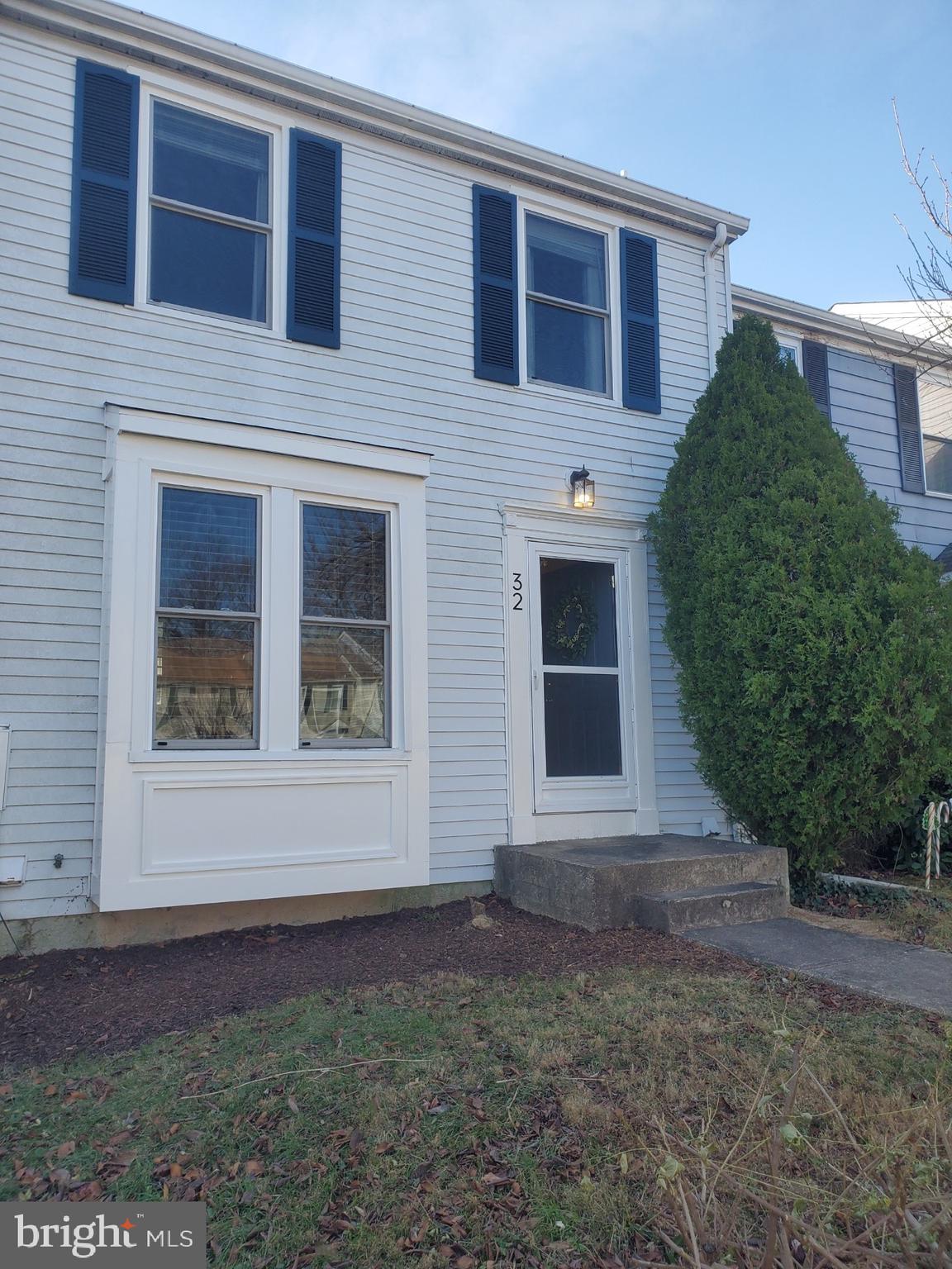 a view front of house with yard